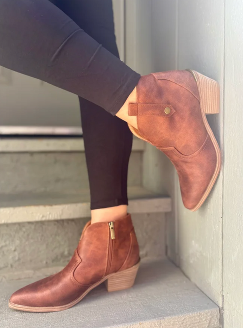 Corky's Closing Time Rust Booties