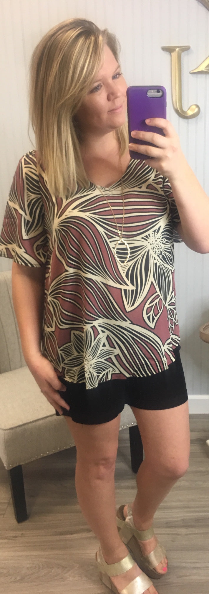 Mauve Tropical Floral Vneck
