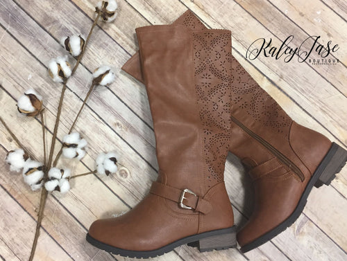 Brown Scallop Detail Back Buckle Boots